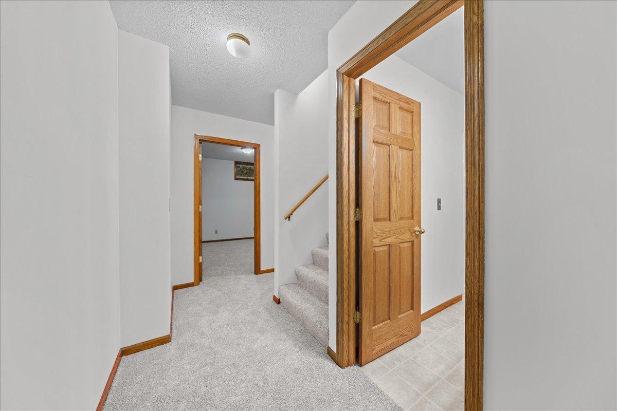 9130 Hidden Meadow Road Woodbury, MN 55125 - Photo 56 of 74