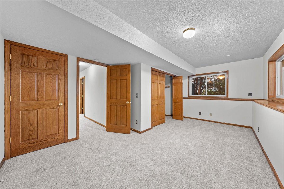 9130 Hidden Meadow Road Woodbury, MN 55125 - Photo 60 of 74