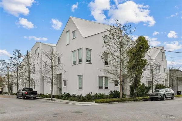 $335,000 | 455 9th Street, Unit B, New Orleans, LA 70115