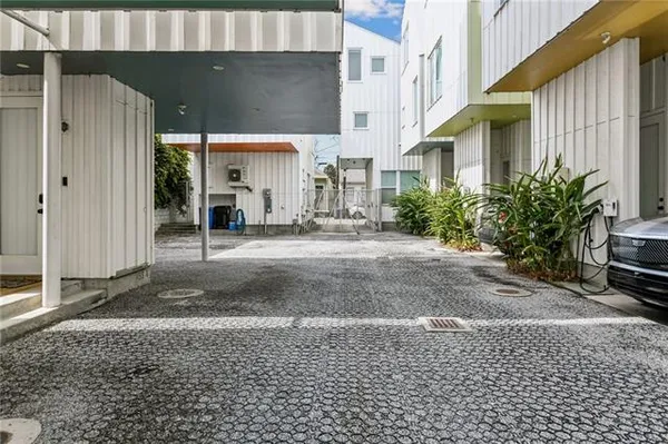 $330,000 | 455 9th Street, Unit B, New Orleans, LA 70115