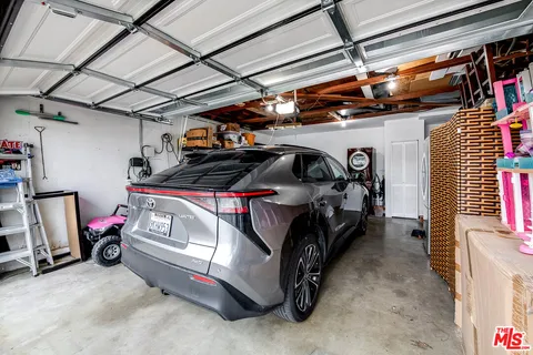 $1,275,000 | 10420 Eton Avenue, Chatsworth, CA 91311