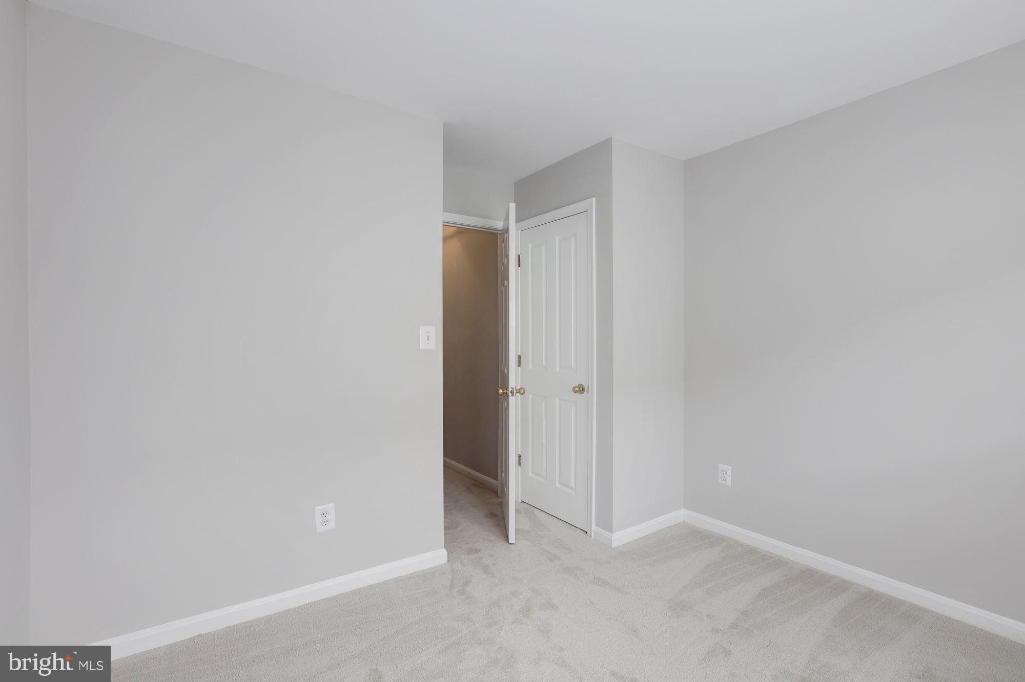 4666 West Braddock Road Alexandria, VA 22311 - Photo 22 of 29 Second Bedroom