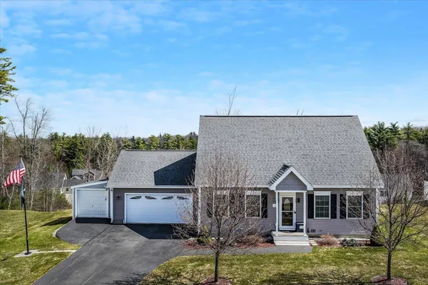 $629,000 | 18 Crawford Lane, Hooksett, NH 03106
