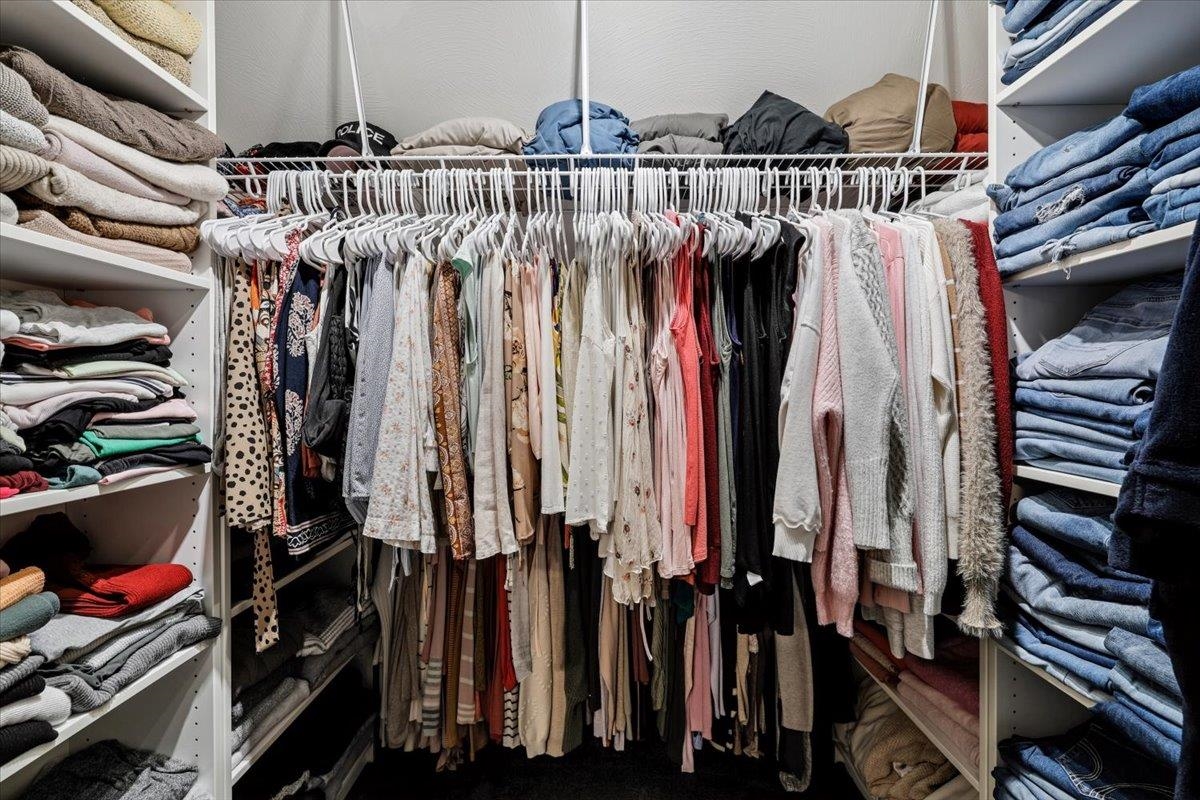 18 Crawford Lane Hooksett, NH 03106 - Photo 23 of 44