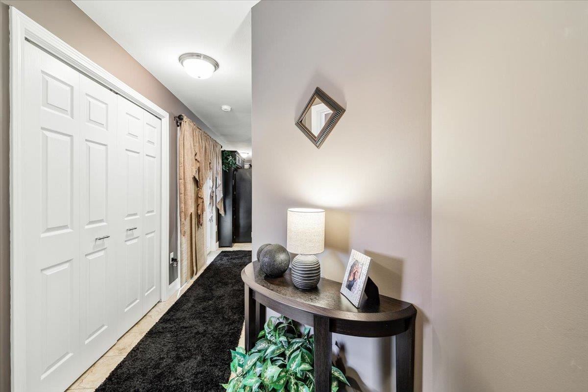 18 Crawford Lane Hooksett, NH 03106 - Photo 33 of 44