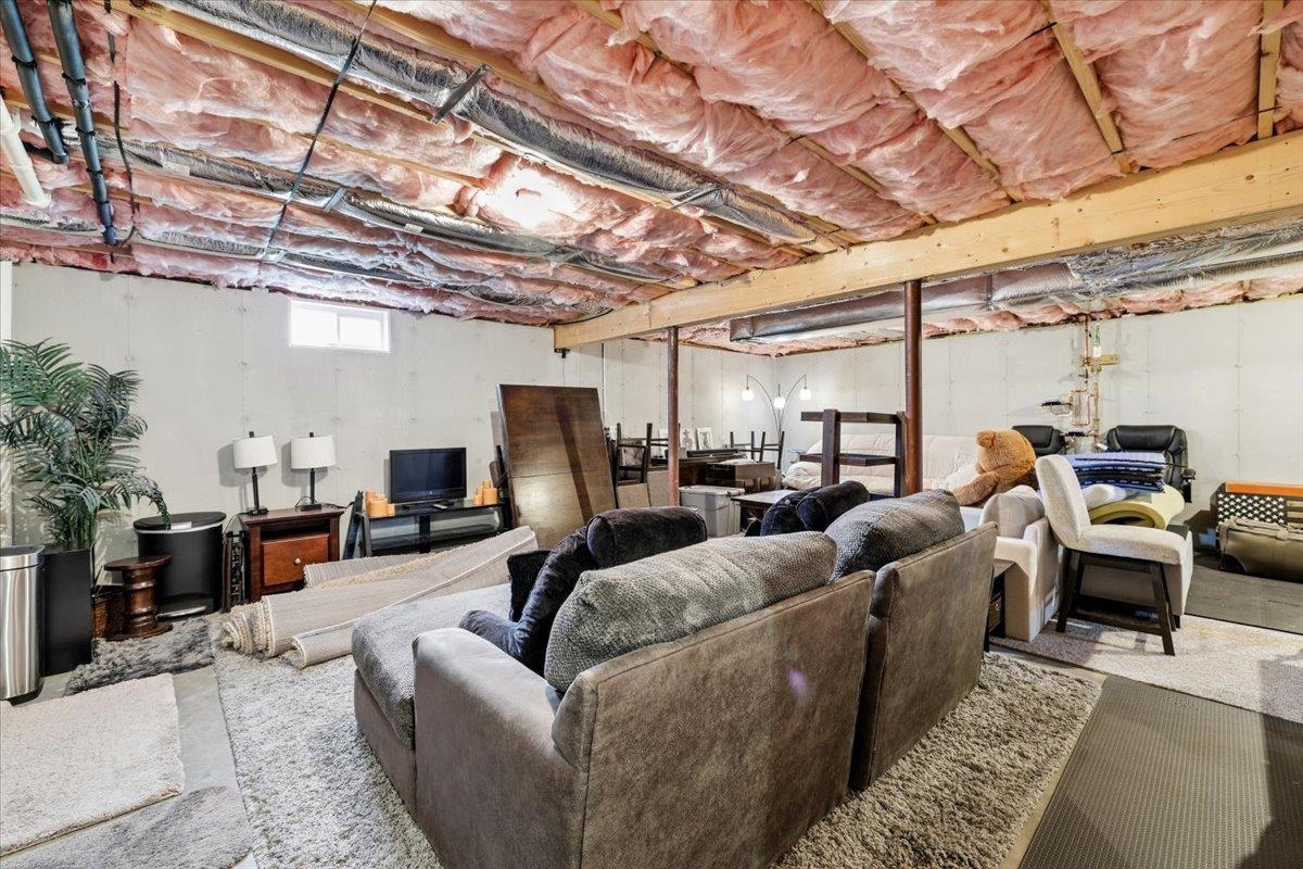 18 Crawford Lane Hooksett, NH 03106 - Photo 36 of 44