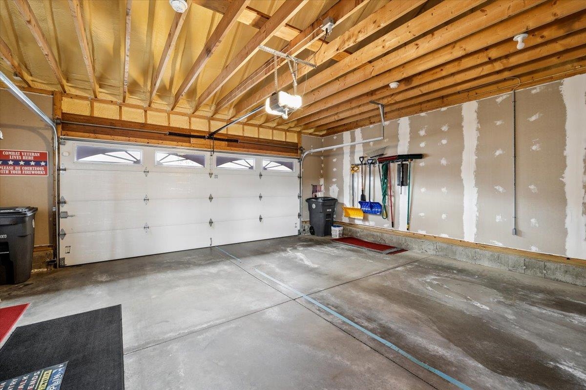 18 Crawford Lane Hooksett, NH 03106 - Photo 37 of 44