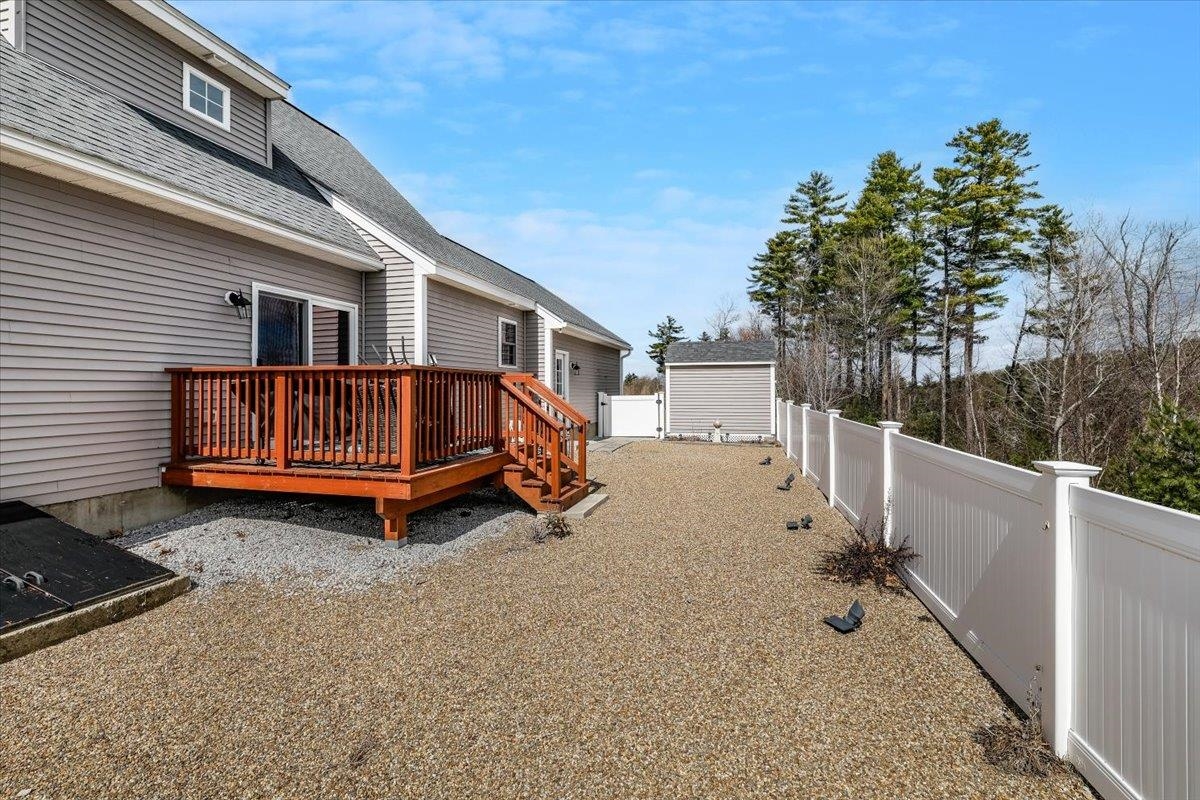 18 Crawford Lane Hooksett, NH 03106 - Photo 40 of 44