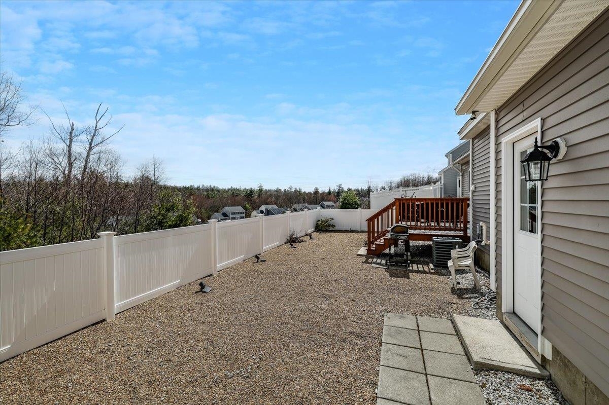 18 Crawford Lane Hooksett, NH 03106 - Photo 41 of 44