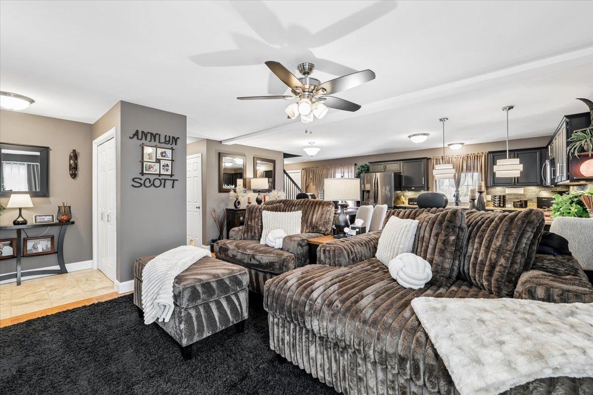 18 Crawford Lane Hooksett, NH 03106 - Photo 7 of 44