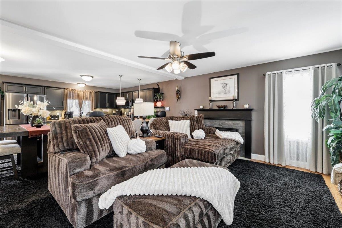 18 Crawford Lane Hooksett, NH 03106 - Photo 8 of 44