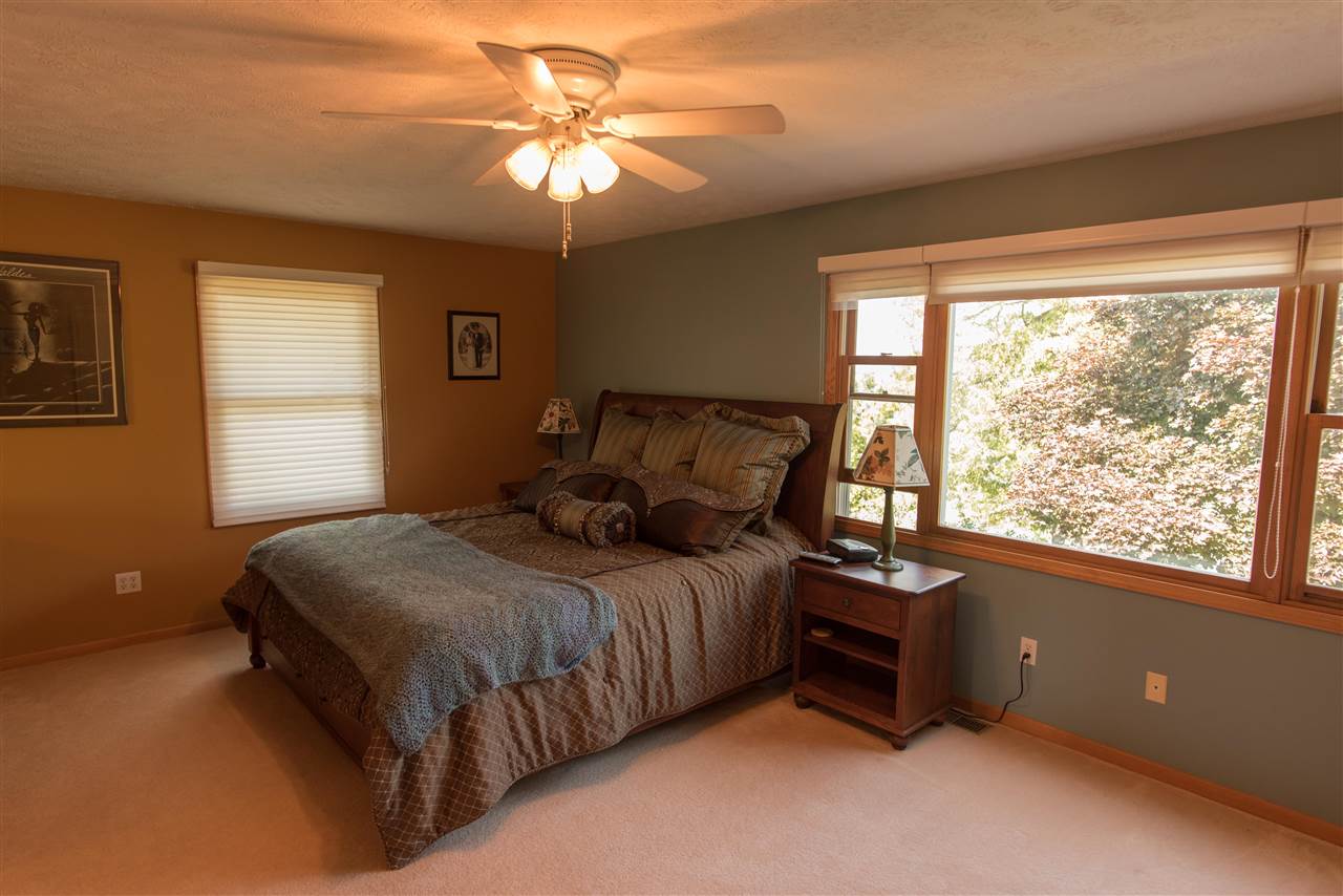 8890 South Sunnyview Road Traverse City, MI 49684 - Photo 19 of 43 1802548-18.JPG
