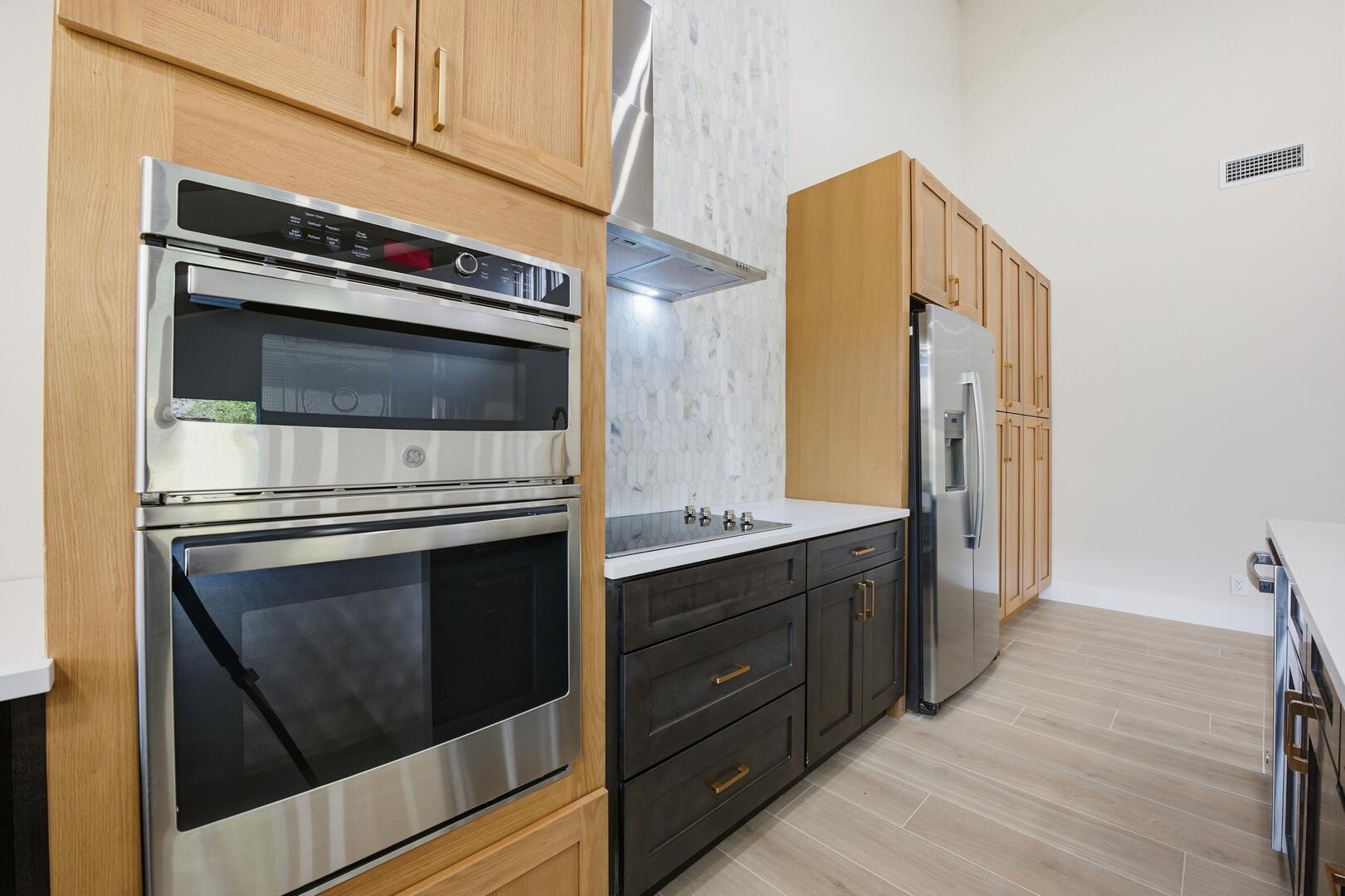 2908 Northwest 24th Way Boca Raton, FL 33431 - Photo 11 of 38 Wall Oven
