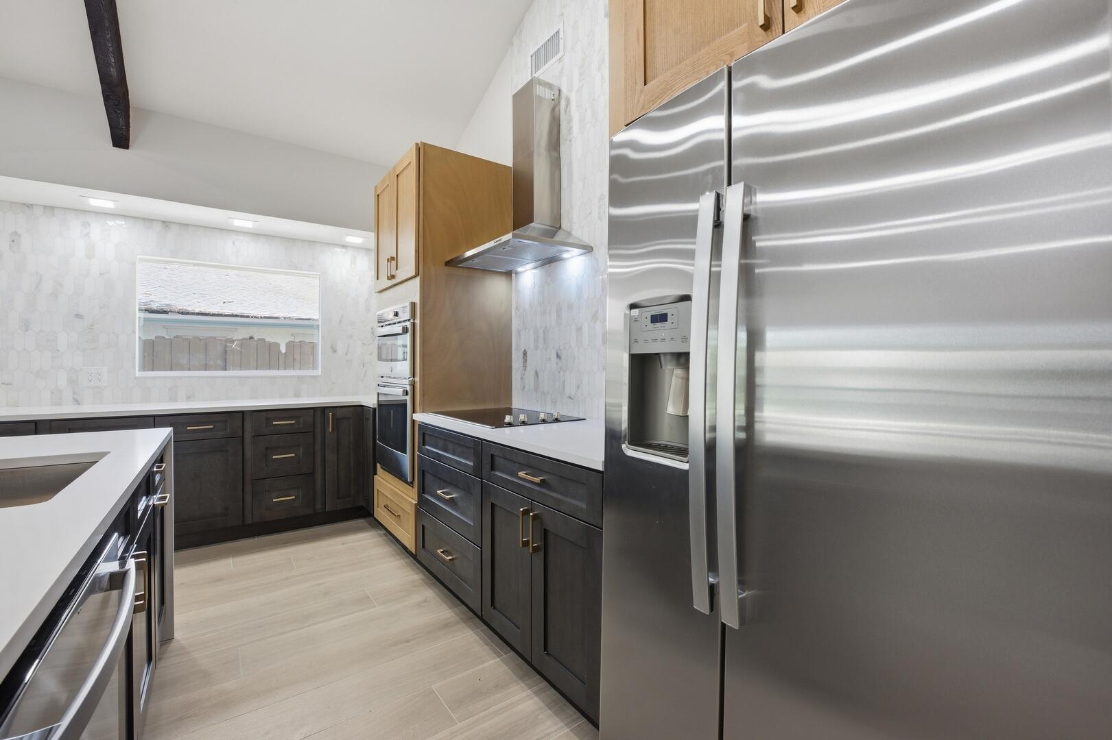 2908 Northwest 24th Way Boca Raton, FL 33431 - Photo 14 of 38 Tiled Backsplash