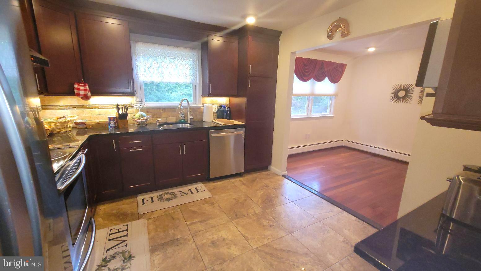 561 Rutgers Avenue Hamilton, NJ 08619 - Photo 14 of 32