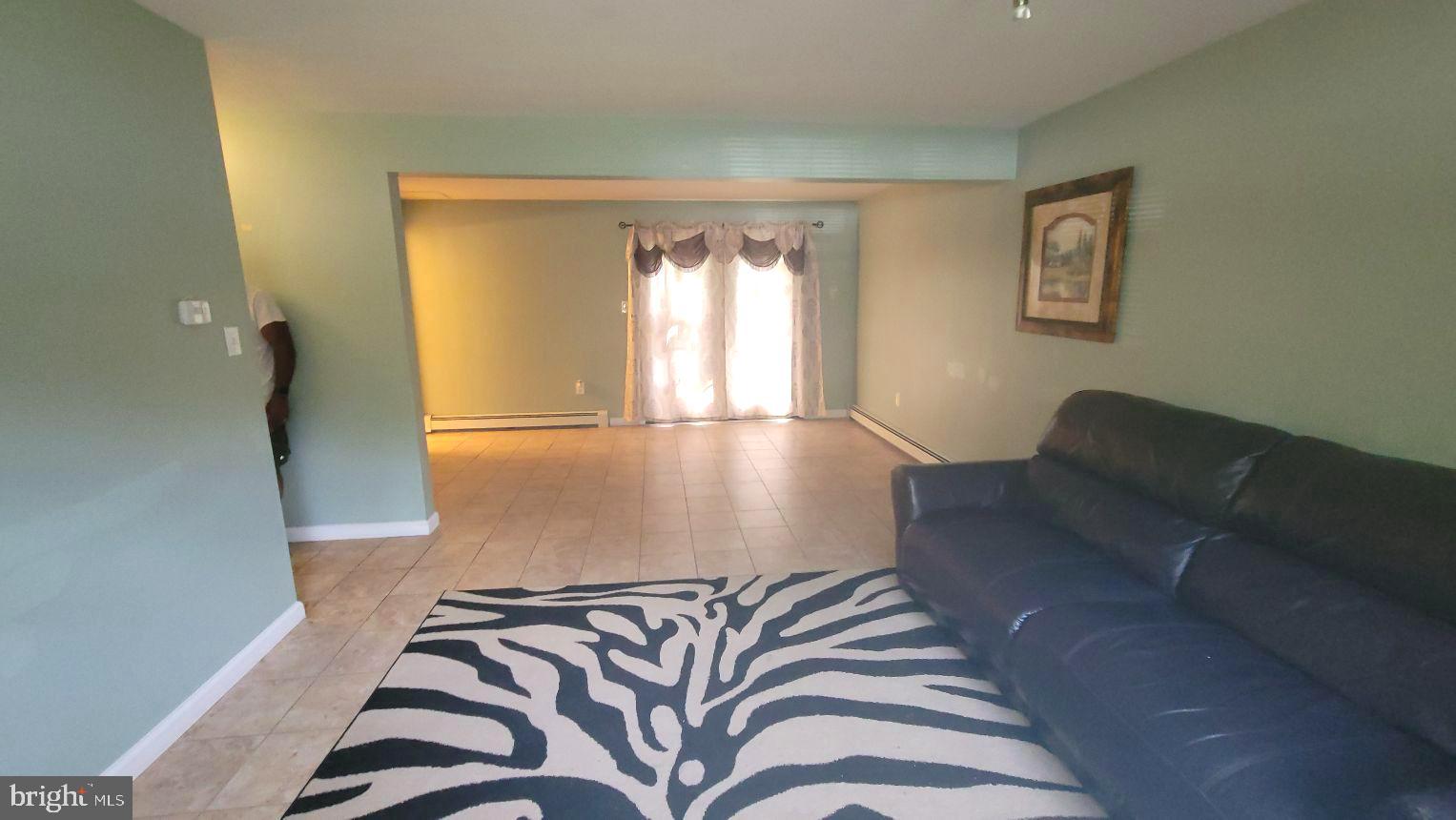 561 Rutgers Avenue Hamilton, NJ 08619 - Photo 28 of 32 Family Room