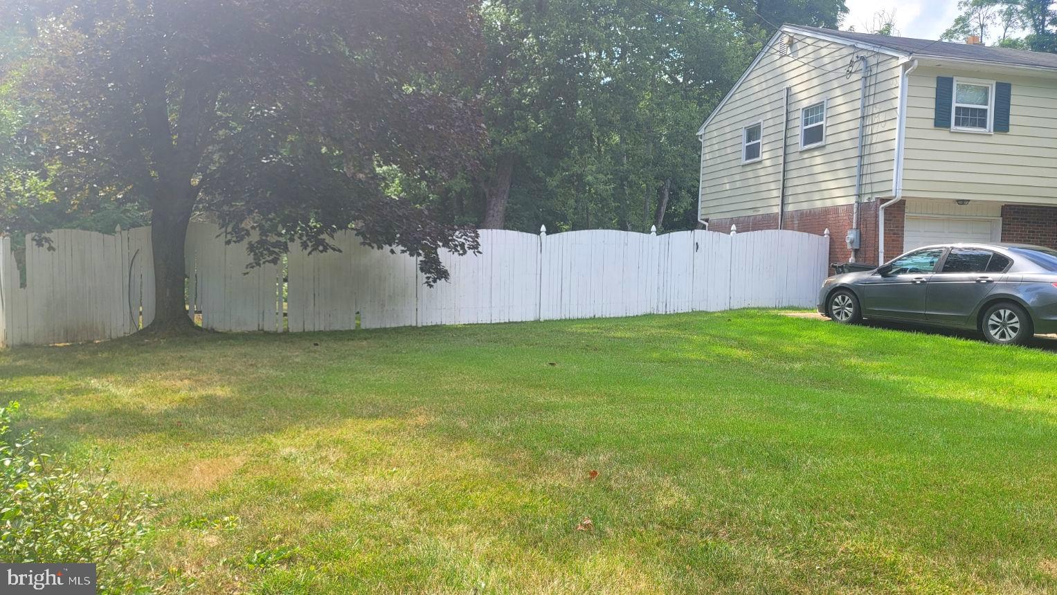 561 Rutgers Avenue Hamilton, NJ 08619 - Photo 3 of 32