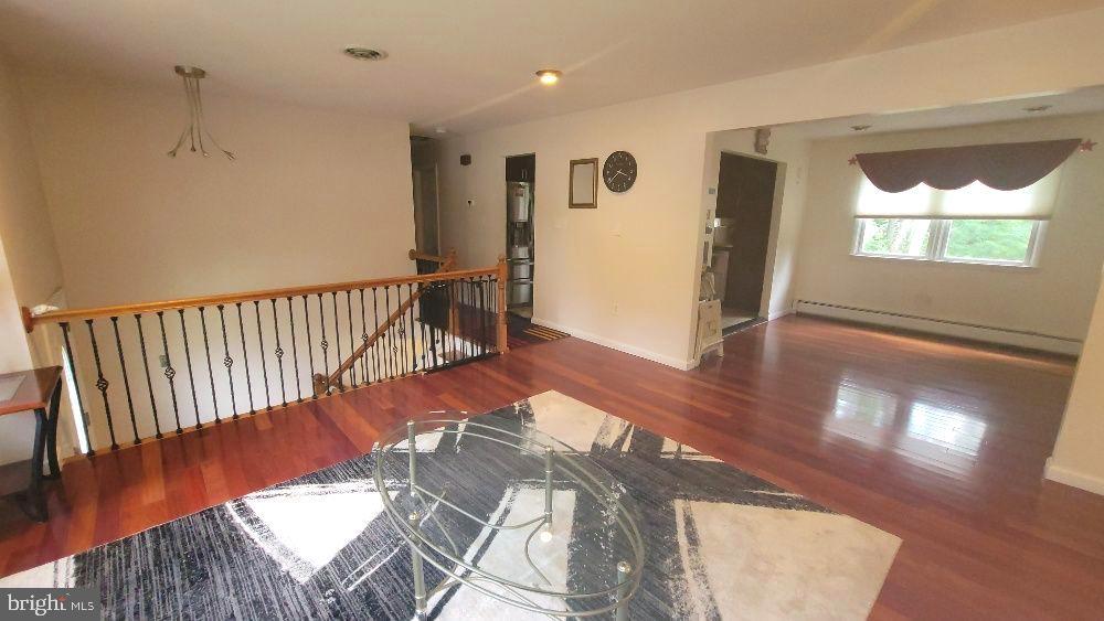 561 Rutgers Avenue Hamilton, NJ 08619 - Photo 9 of 32
