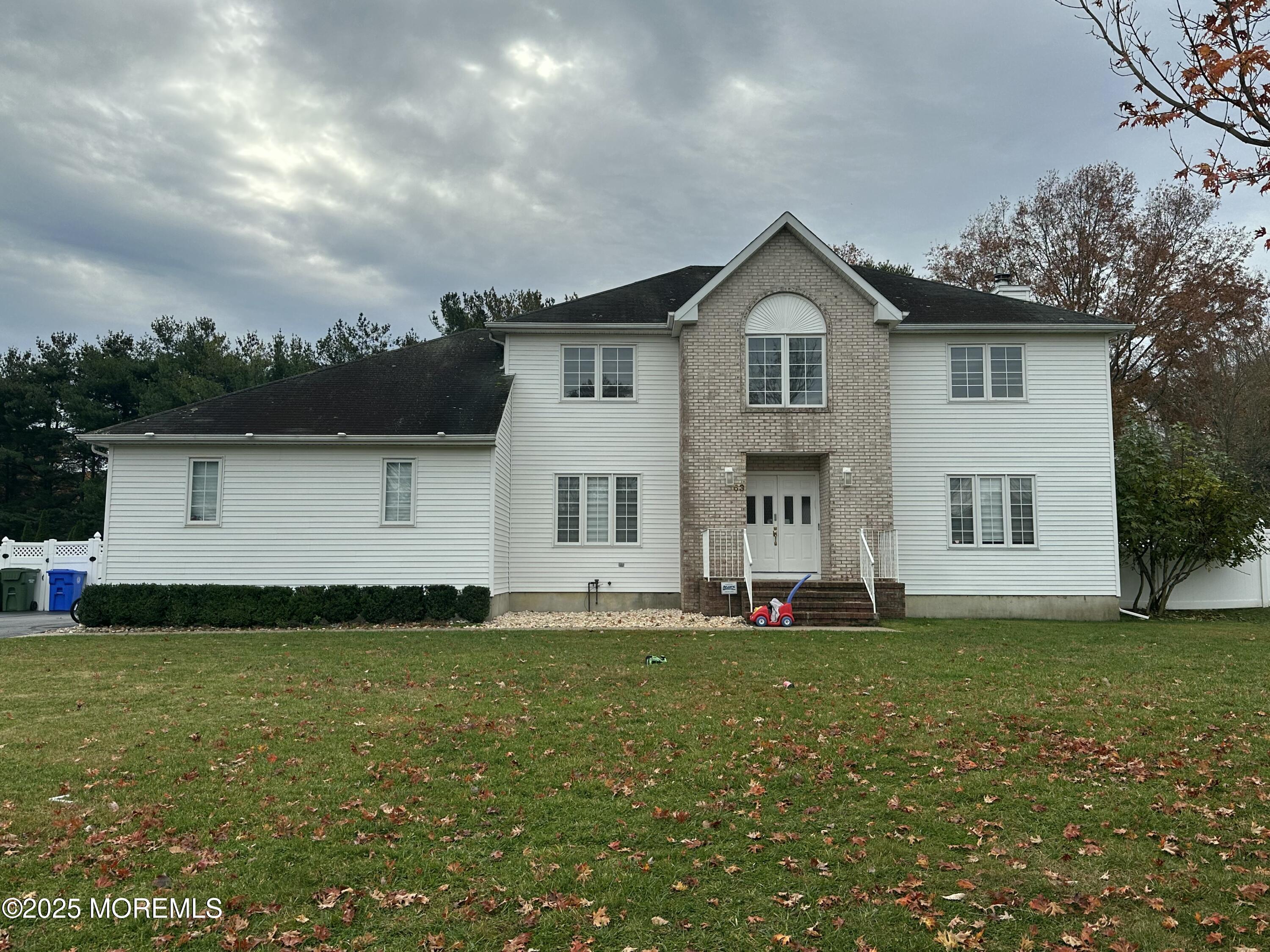 a house view with a outdoor space