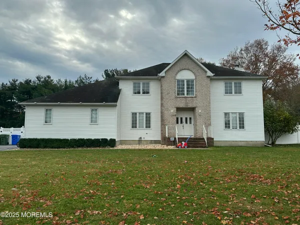 a house view with a outdoor space