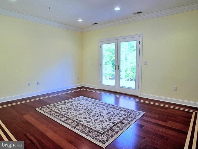 433 River Bend Road Great Falls, VA 22066 - Photo 20 of 30 Bedroom #2