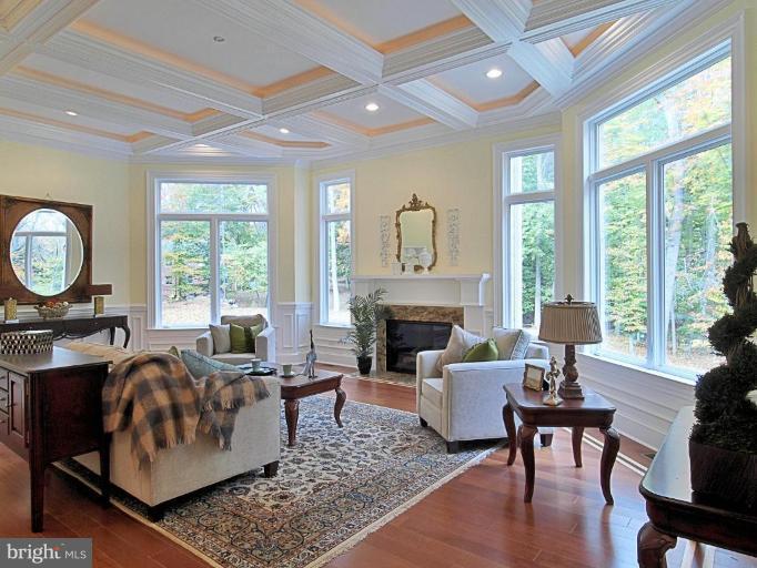 433 River Bend Road Great Falls, VA 22066 - Photo 10 of 30 Main Level Family Room