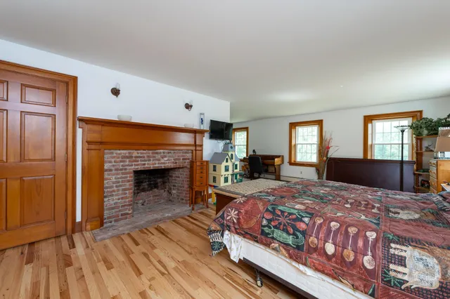 $999,000 | 93 Richardson Road, Dublin, NH 03444