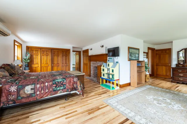 $999,000 | 93 Richardson Road, Dublin, NH 03444