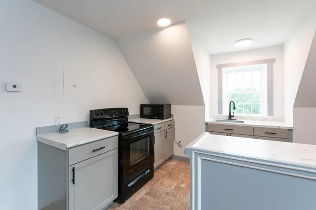 $999,000 | 93 Richardson Road, Dublin, NH 03444