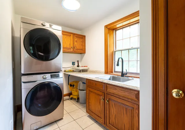 $999,000 | 93 Richardson Road, Dublin, NH 03444