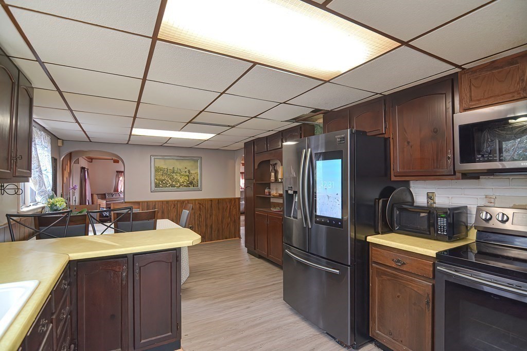 196 Brooks Road Templeton, MA 01468 - Photo 13 of 33 Gallery Image 13