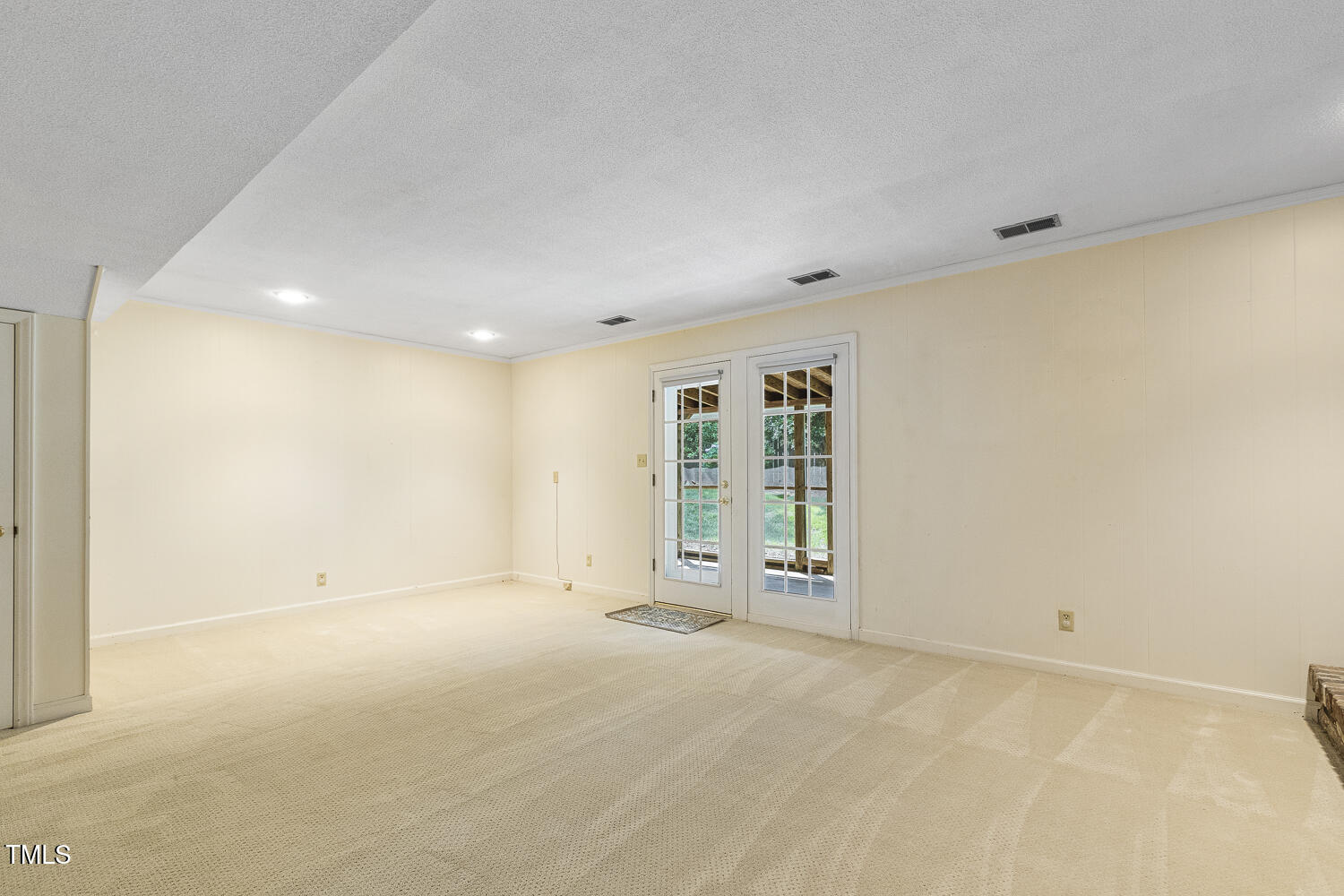 1000 Winona Road Raleigh, NC 27609 - Photo 16 of 36 -
