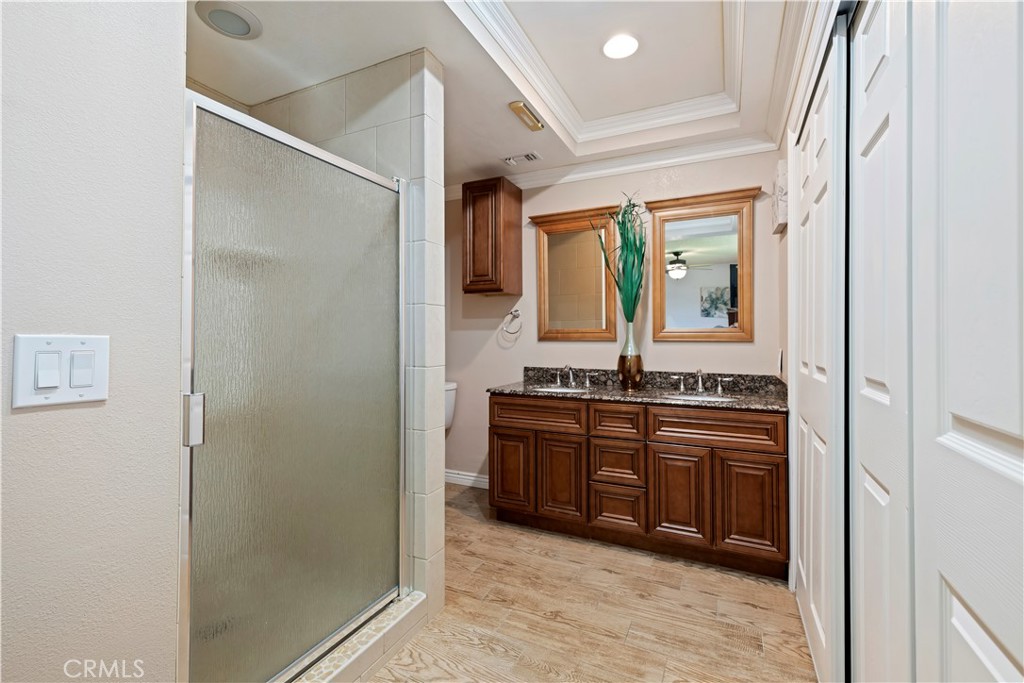 1400 Terrace Rialto, CA 92376 - Photo 27 of 40 owners bathroom