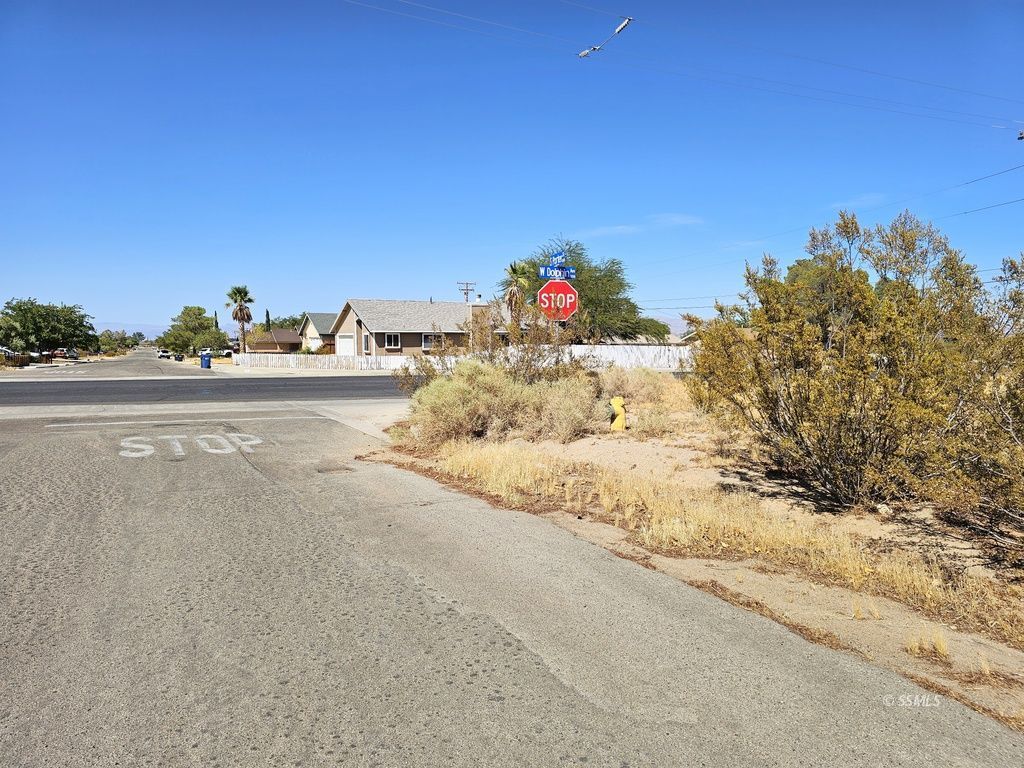 1304 Porter Street Ridgecrest, CA 93555 - Photo 9 of 17