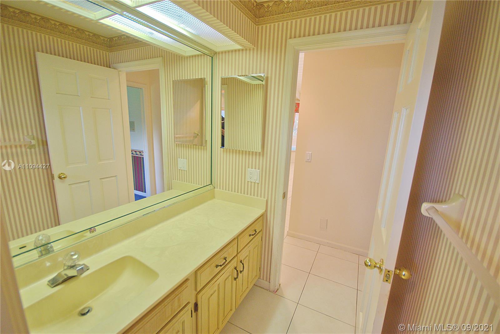 1240 Parkside Avenue Boca Raton, FL 33486 - Photo 39 of 60