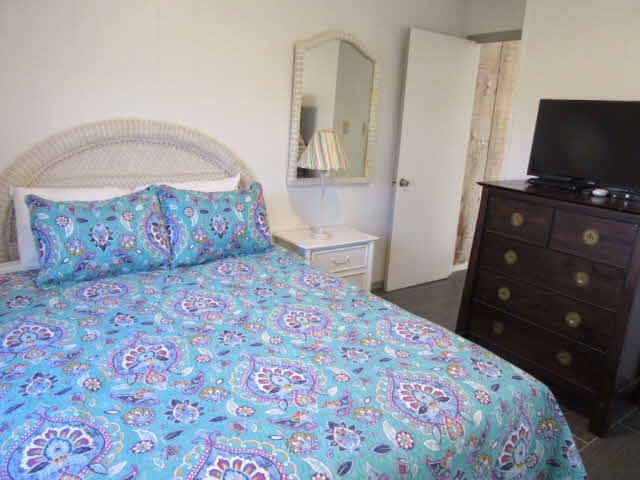 6613 Sea Shell Drive Gulf Shores, AL 36542 - Photo 18 of 29 Guest Bedroom 2