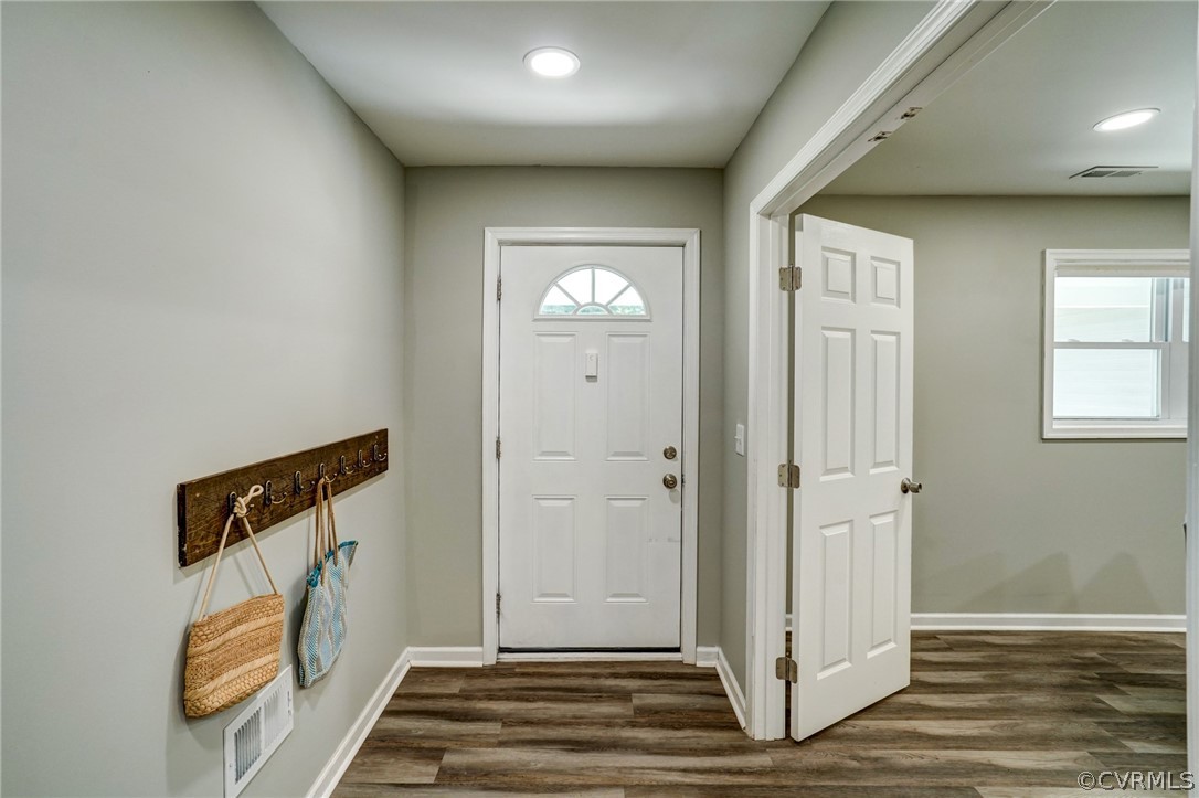 2302 Cranbrook Road Henrico, VA 23229 - Photo 5 of 38 Gallery Image 5