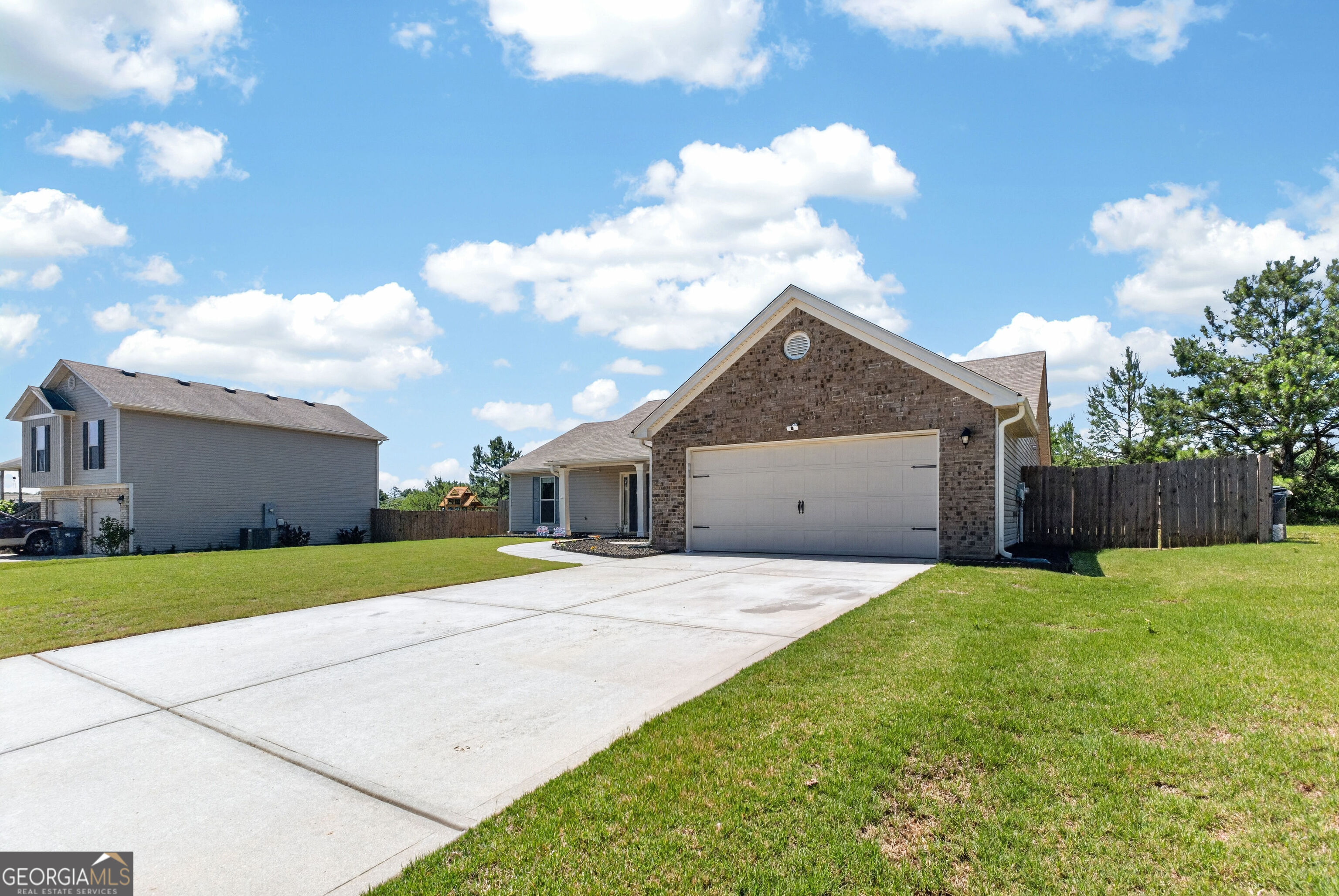 138 Brookside Drive Lula, GA 30554 - Photo 3 of 40