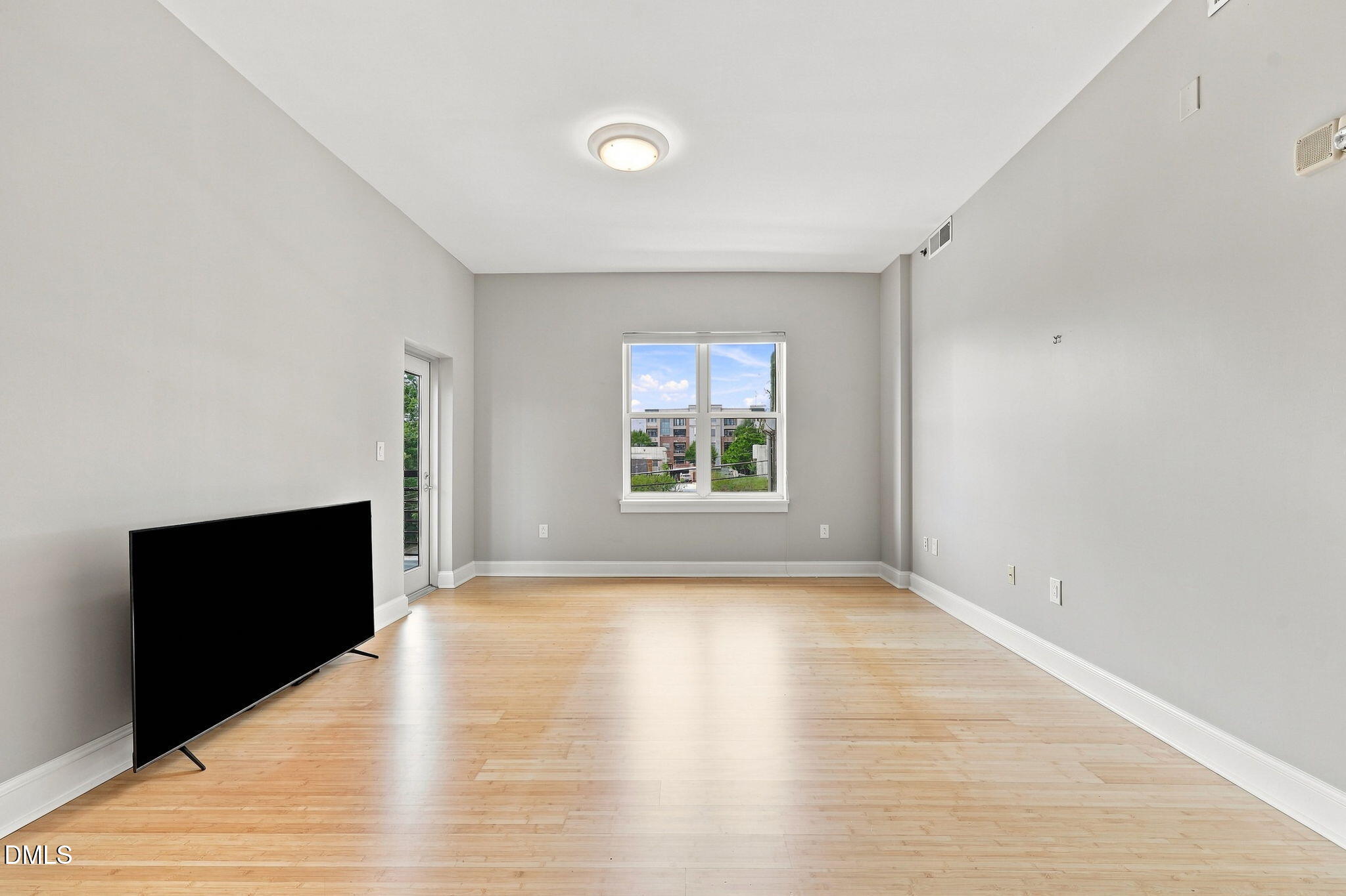 618 North Boylan Avenue, Unit 302 Raleigh, NC 27603 - Photo 11 of 68 30-web-or-mls-IMG_3057_Edit