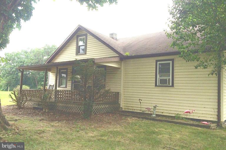 584 Esteppe Road Front Royal, VA 22630 - Photo 7 of 10 Home on property