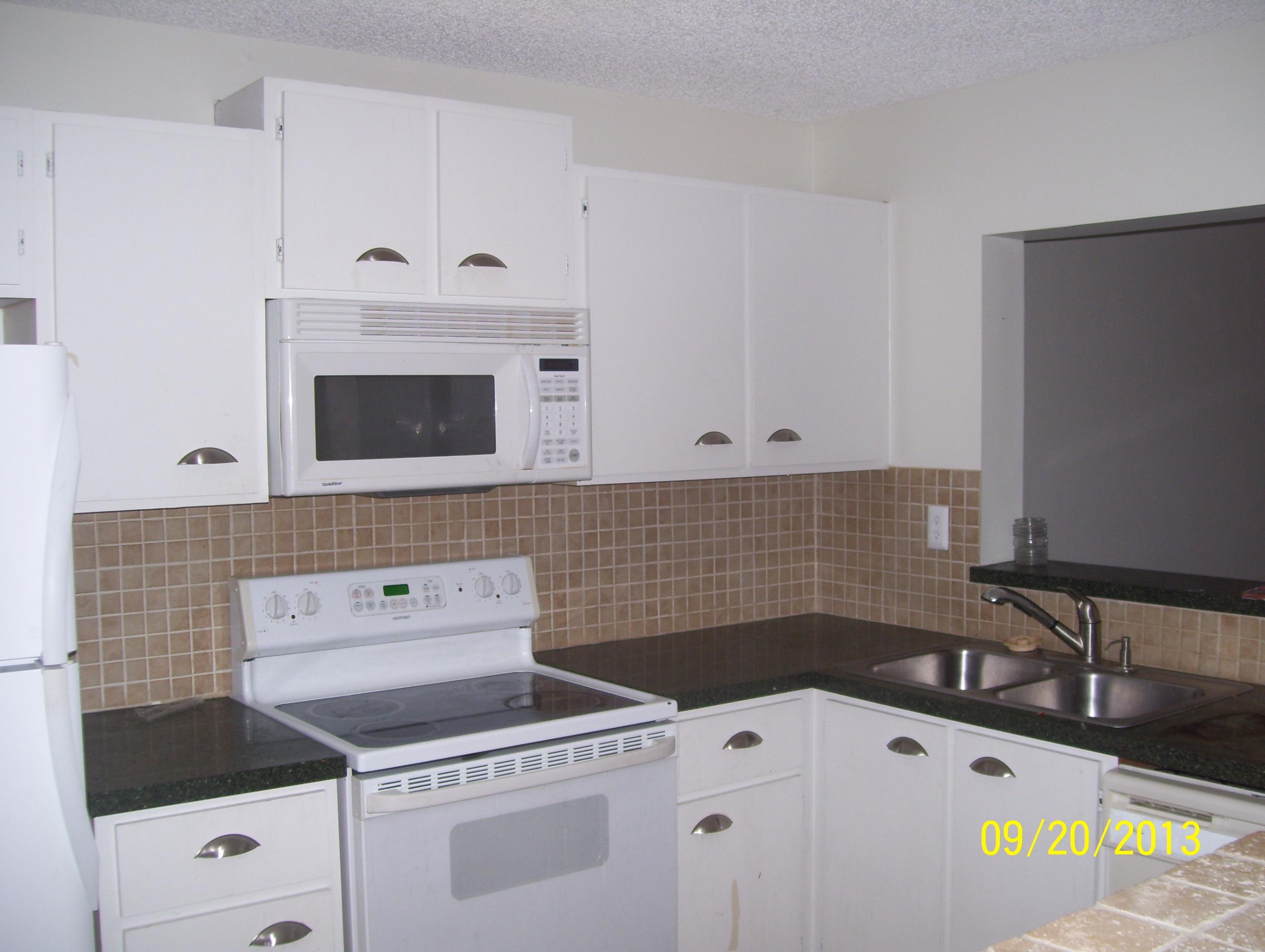 9467 Boca Cove Circle, Unit 810 Boca Raton, FL 33428 - Photo 3 of 16 Fotos caqs Gracianne e variadas 040