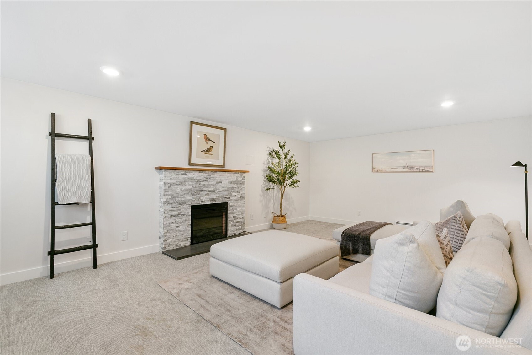 4003 Midvale Avenue North Seattle, WA 98103 - Photo 23 of 40