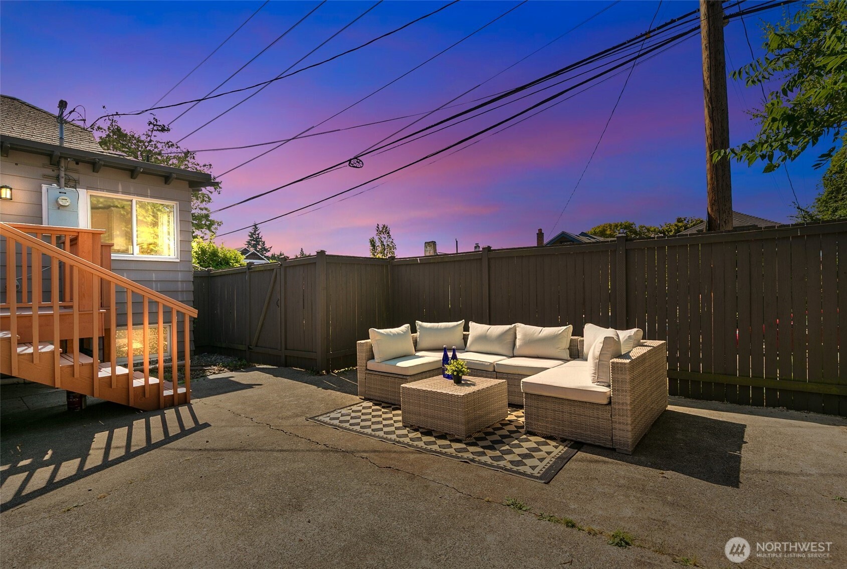 4003 Midvale Avenue North Seattle, WA 98103 - Photo 32 of 40