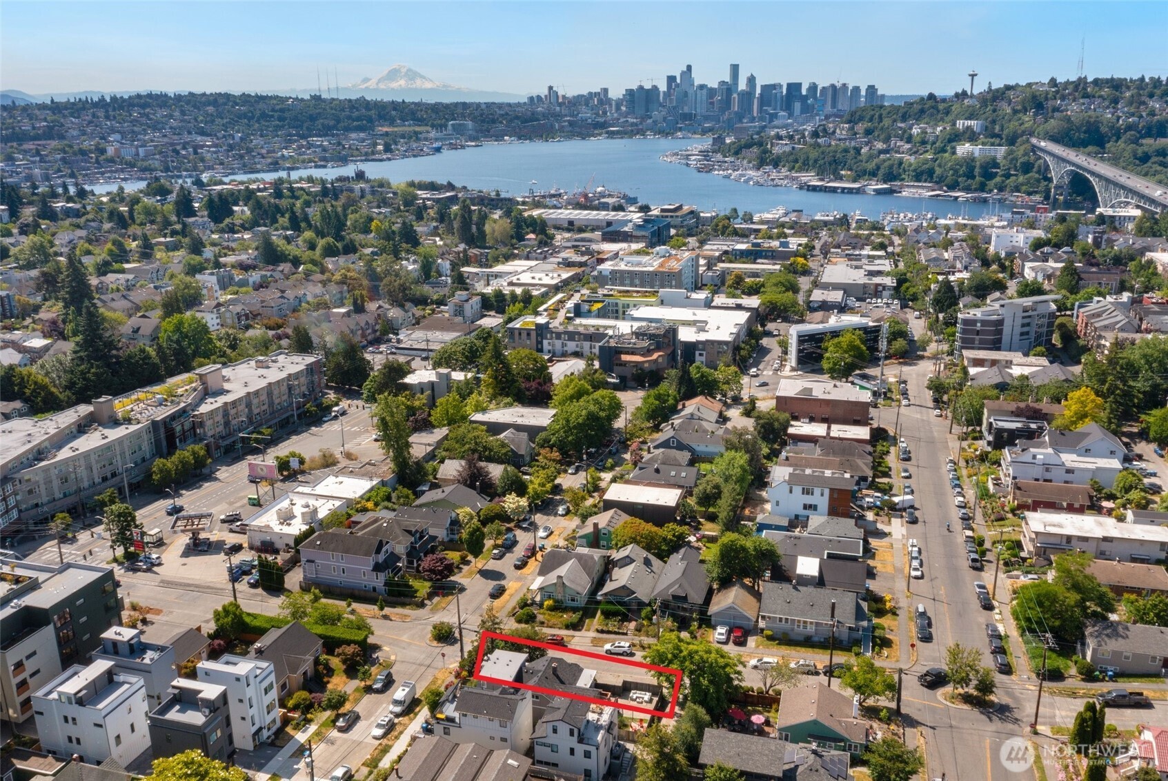 4003 Midvale Avenue North Seattle, WA 98103 - Photo 37 of 40