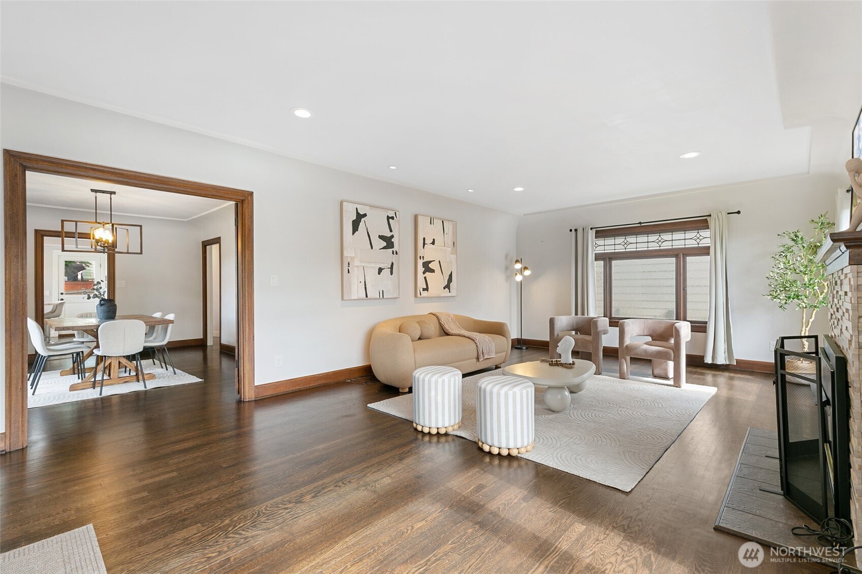 4003 Midvale Avenue North Seattle, WA 98103 - Photo 4 of 40