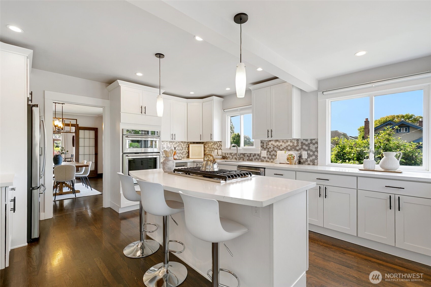 4003 Midvale Avenue North Seattle, WA 98103 - Photo 6 of 40