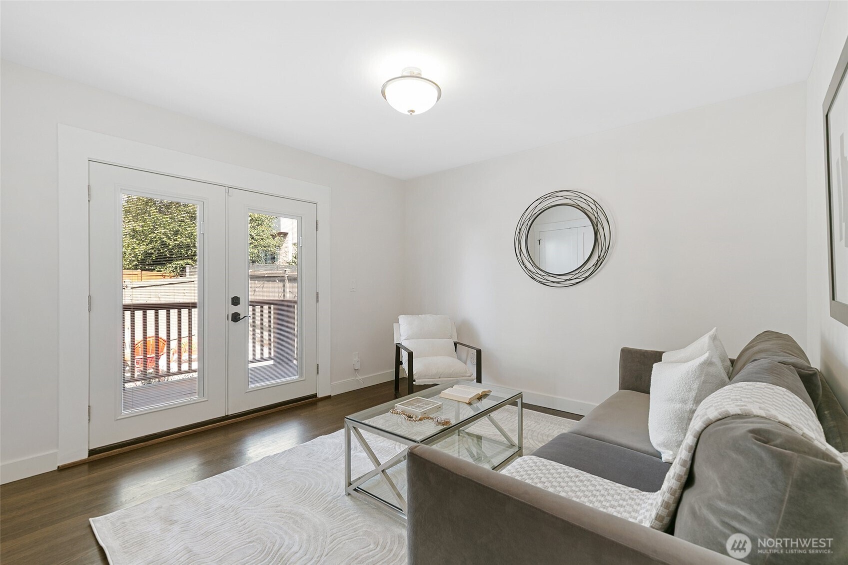 4003 Midvale Avenue North Seattle, WA 98103 - Photo 9 of 40