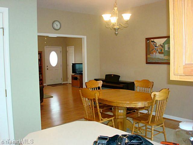 413 Barnsdale Ridge Road Kernersville, NC 27284 - Photo 6 of 15 Breakfast. Breakfast room leading to the Living Room.