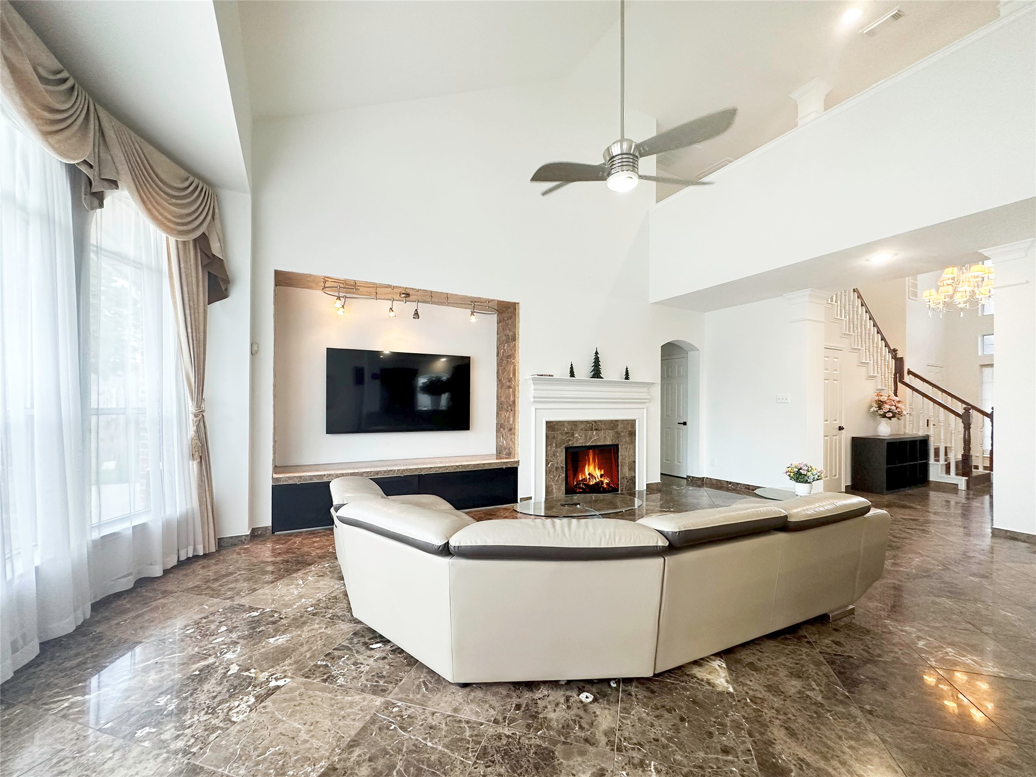 12114 Saybrook Point Lane Tomball, TX 77375 - Photo 13 of 46