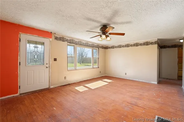 $225,000 | 3061 Highway 56, Salem, IN 47167